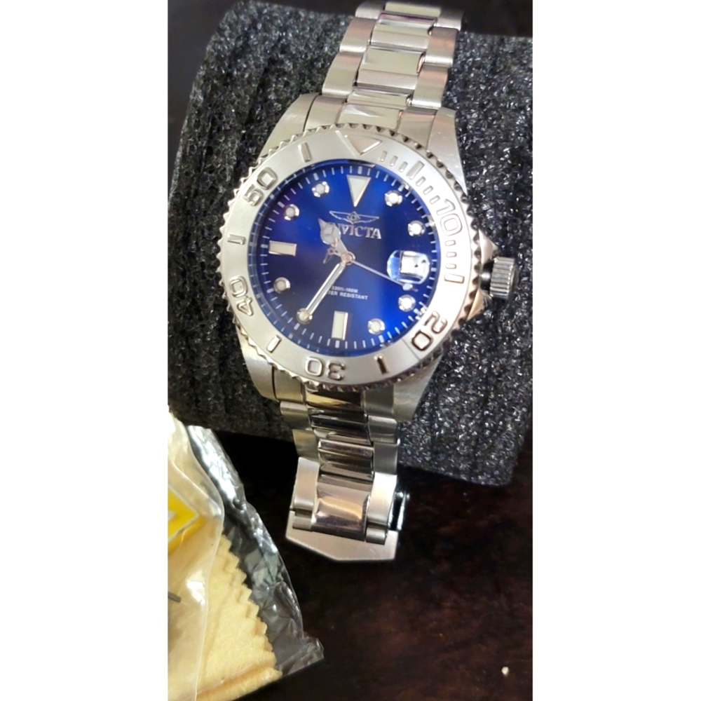 Invicta Pro Women's